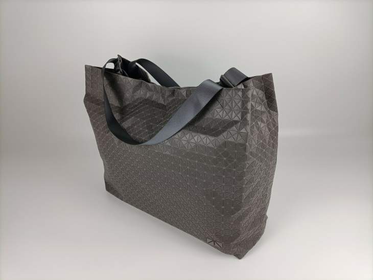 Picture of Issey Miyake Handbags _SKUfw181356122fw